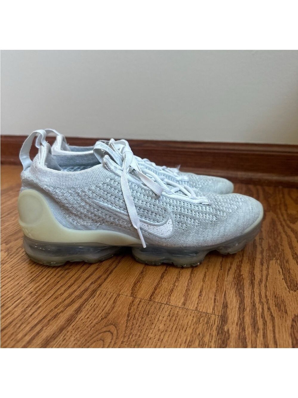 Nike Air VaporMax FK Shoes Womens 7 White - Picture 3 of 8